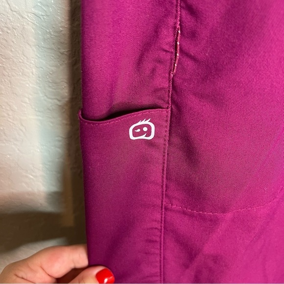 Wonder Wink Pro Maroon/Burgundy Scrubs Top + Bottom Included - Picture 6 of 15